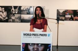 Fleur Christine Vitale spricht zur Eröffnung der World Press Photo 2006 *© Fleur Christine Vitale